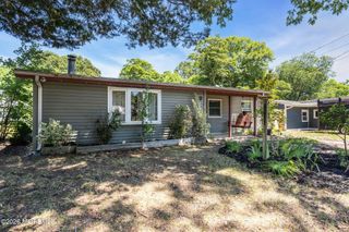 9 Central Avenue, Waretown, NJ 08758