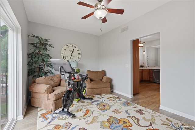 2138 Knotty Pine Trail, Howell, MI 48855
