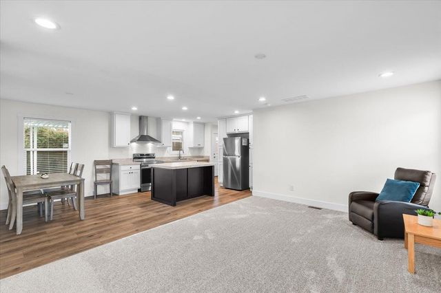 3100 Celebrity Ln, Modesto, CA 95350