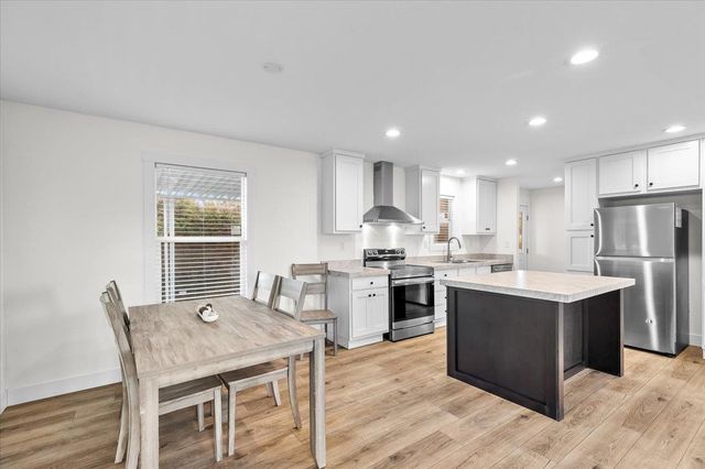 3100 Celebrity Ln, Modesto, CA 95350