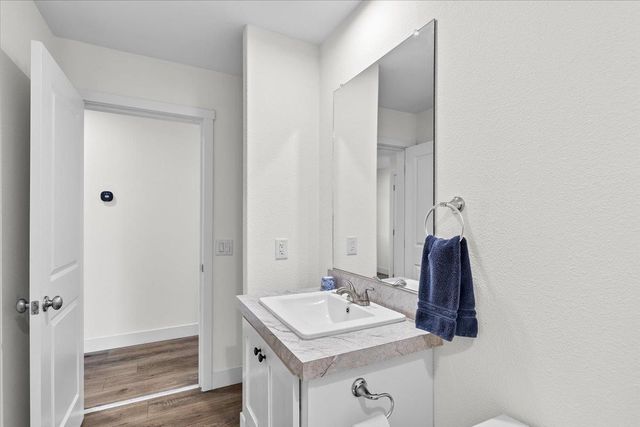 3100 Celebrity Ln, Modesto, CA 95350