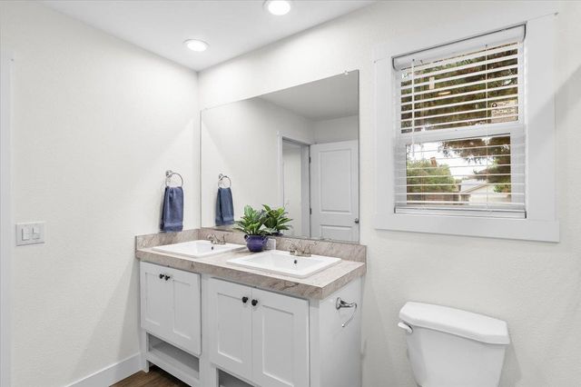 3100 Celebrity Ln, Modesto, CA 95350