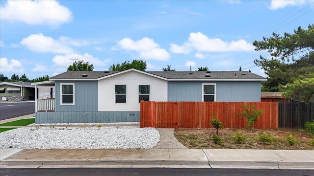 3100 Celebrity Ln, Modesto, CA 95350