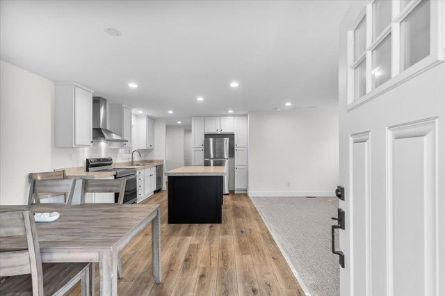 3100 Celebrity Ln, Modesto, CA 95350