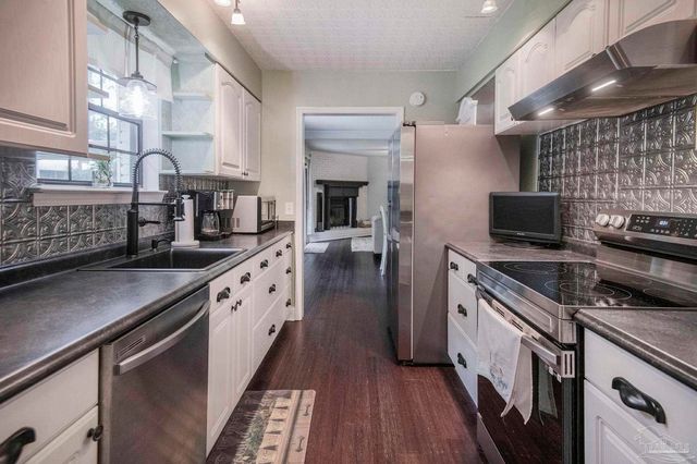 9719 Hollowbrook Dr, Pensacola, FL 32514