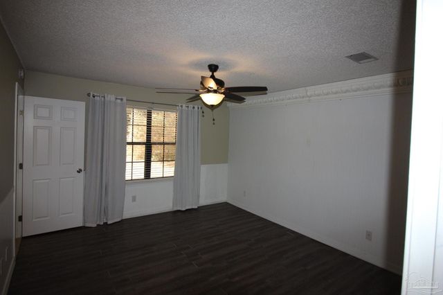 9719 Hollowbrook Dr, Pensacola, FL 32514