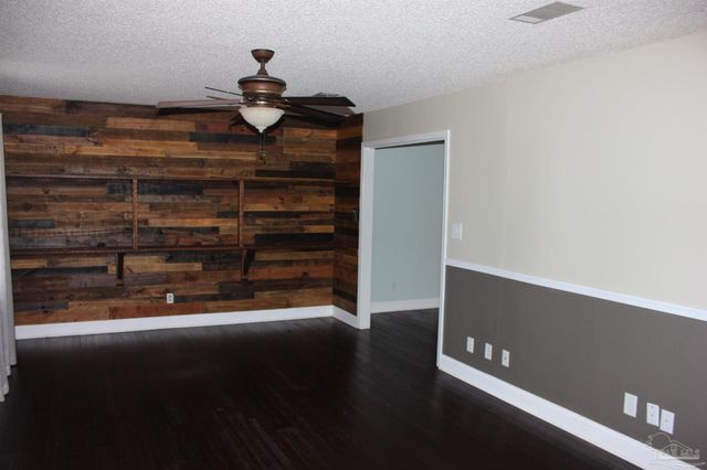 9719 Hollowbrook Dr, Pensacola, FL 32514