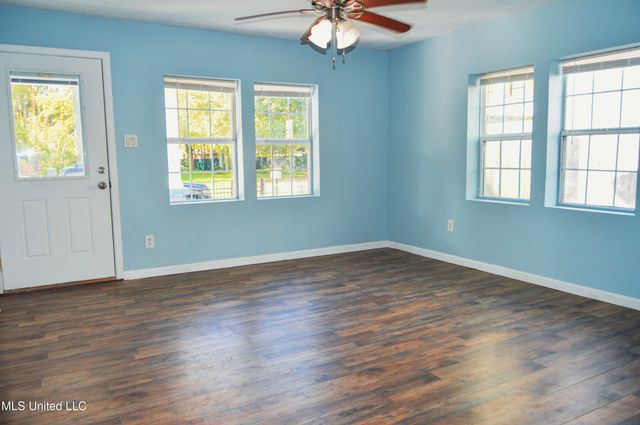 194 Hoxie Street, Biloxi, MS 39530