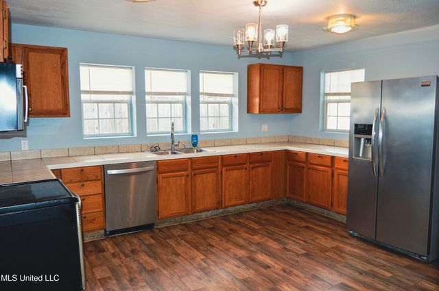 194 Hoxie Street, Biloxi, MS 39530