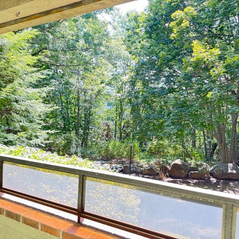 406 Paradise Rd 1C, Swampscott, MA 01907