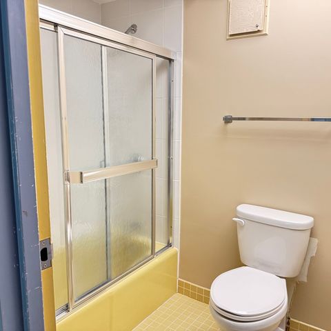 406 Paradise Rd 1C, Swampscott, MA 01907