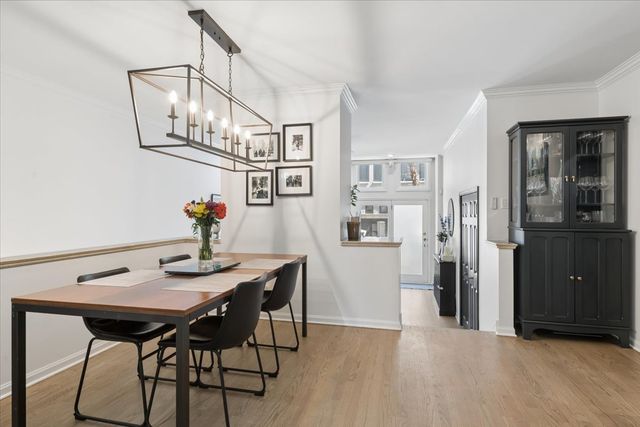 930 N Clark Street I, Chicago, IL 60610