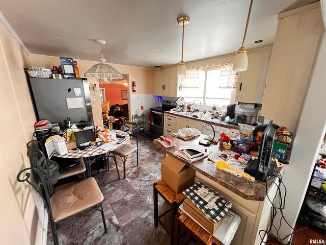 810 E 7TH Street, Centralia, IL 62801