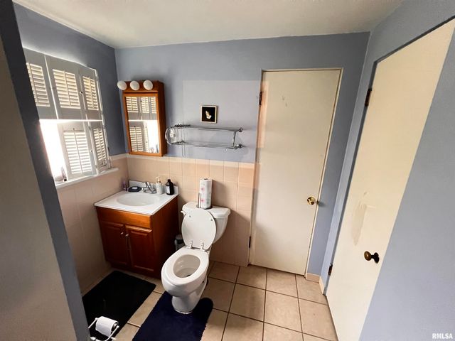 810 E 7TH Street, Centralia, IL 62801