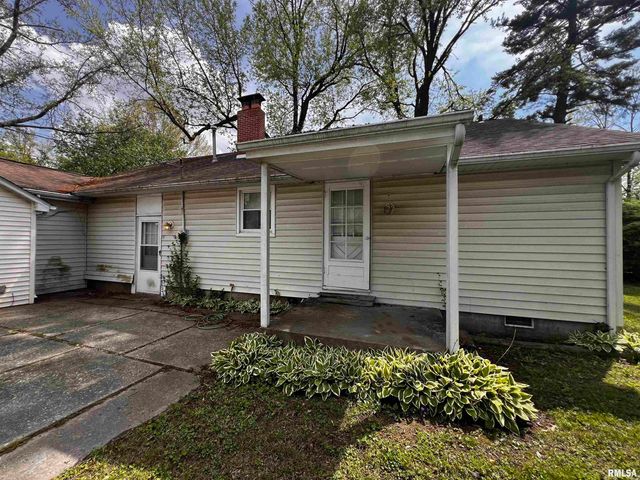 810 E 7TH Street, Centralia, IL 62801