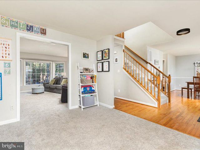 209 E A ST, Purcellville, VA 20132