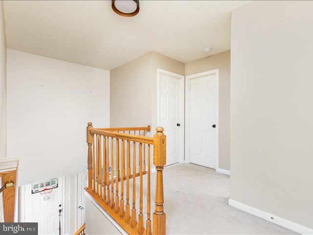 209 E A ST, Purcellville, VA 20132