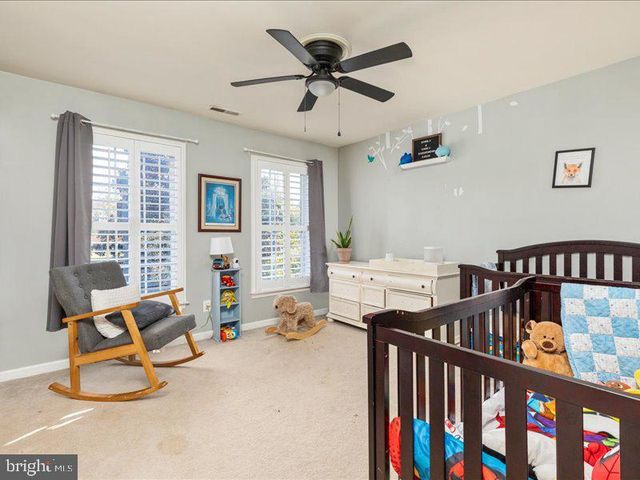 209 E A ST, Purcellville, VA 20132