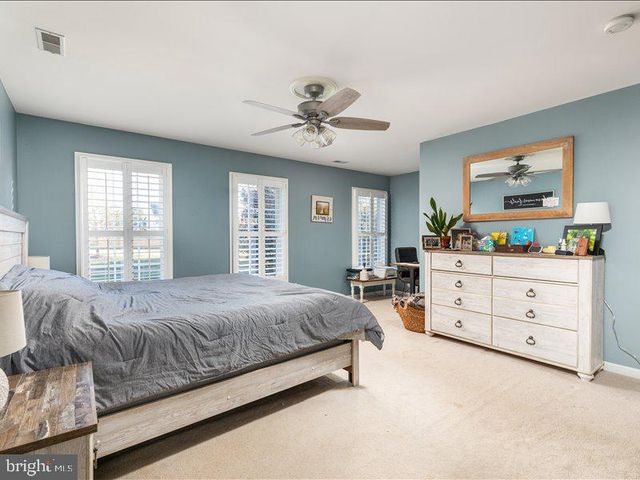 209 E A ST, Purcellville, VA 20132