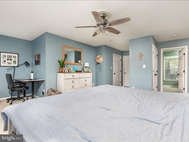 209 E A ST, Purcellville, VA 20132