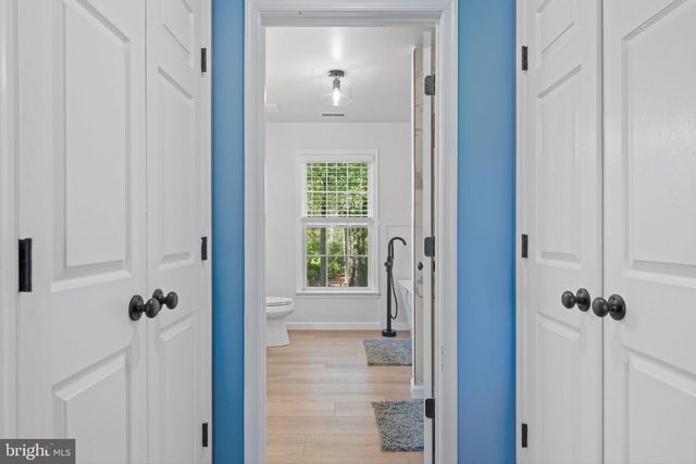 209 E A ST, Purcellville, VA 20132