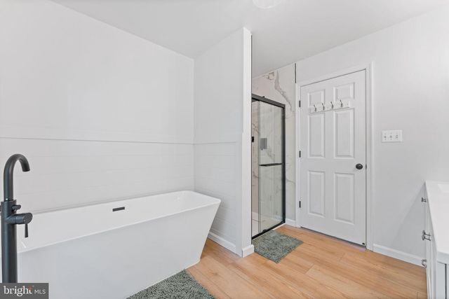 209 E A ST, Purcellville, VA 20132