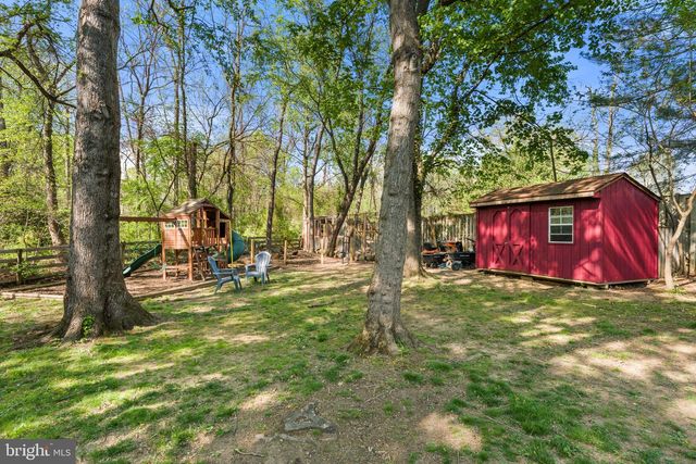 209 E A ST, Purcellville, VA 20132