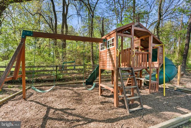 209 E A ST, Purcellville, VA 20132