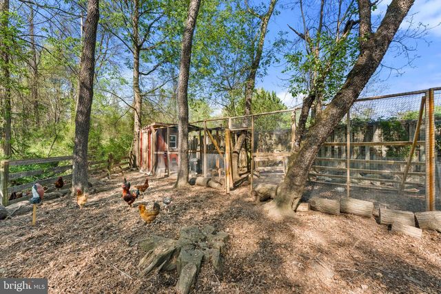 209 E A ST, Purcellville, VA 20132
