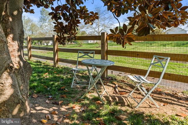 209 E A ST, Purcellville, VA 20132