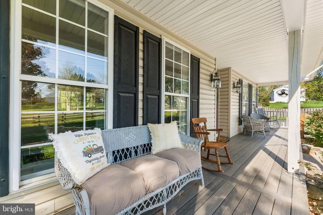 209 E A ST, Purcellville, VA 20132