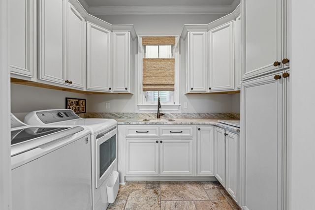 7868 EDMONTON PARK LN, Germantown, TN 38138