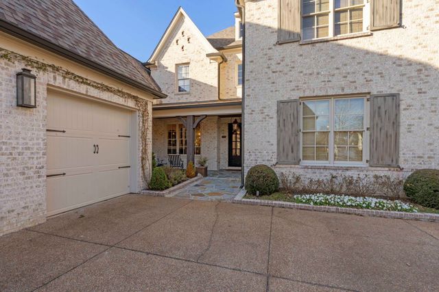 7868 EDMONTON PARK LN, Germantown, TN 38138