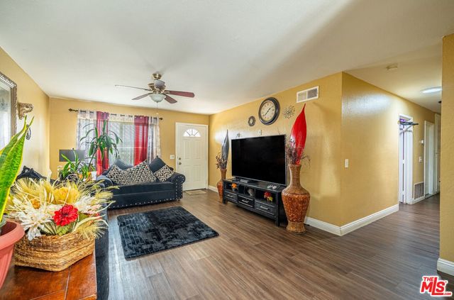 457 El Dorado Street, San Jacinto, CA 92583