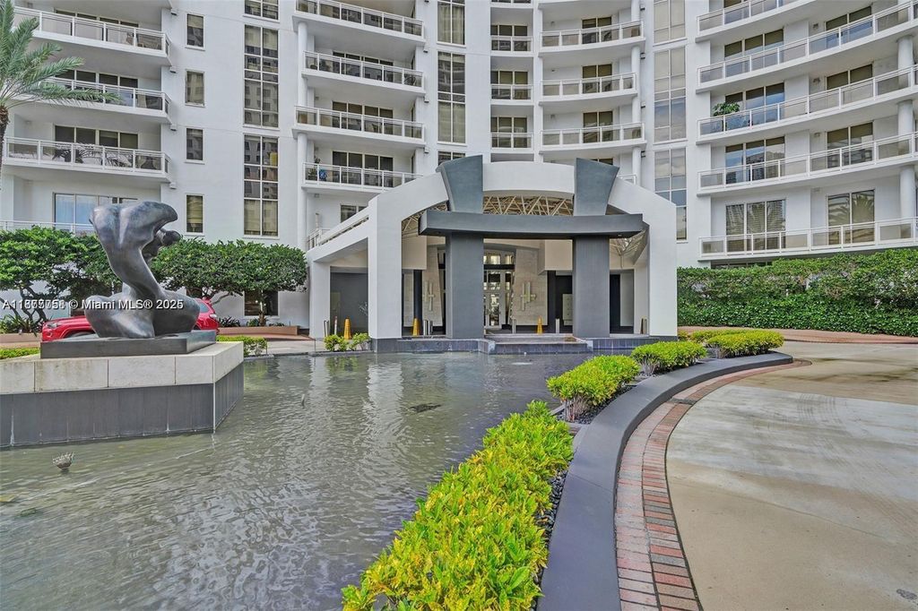 901 Brickell Key Blvd 906, Miami, FL 33131