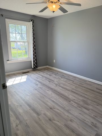 127 Michael Cir, Lawrenceburg, TN 38464