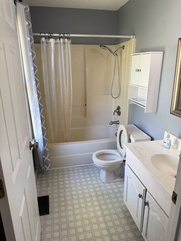 127 Michael Cir, Lawrenceburg, TN 38464