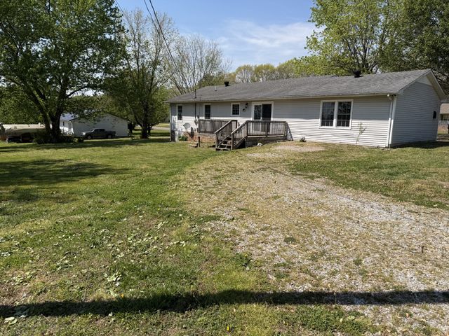 127 Michael Cir, Lawrenceburg, TN 38464