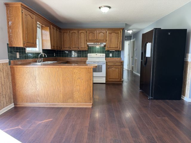 127 Michael Cir, Lawrenceburg, TN 38464