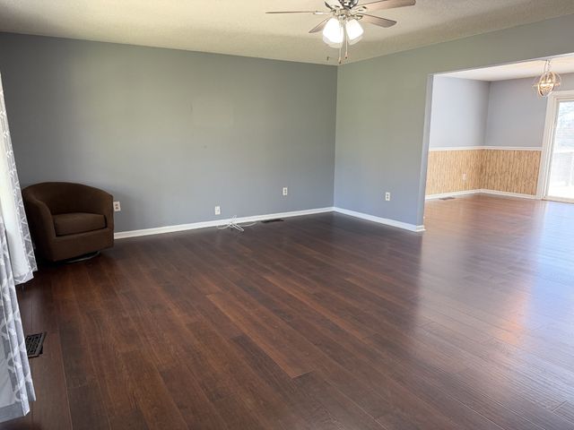 127 Michael Cir, Lawrenceburg, TN 38464