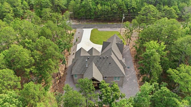 77 Letrista Dr, Hot Springs Village, AR 71909