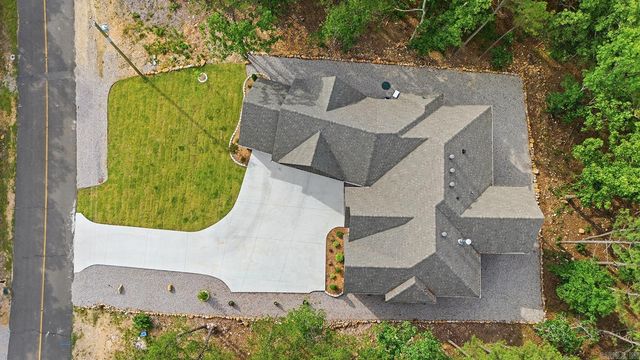 77 Letrista Dr, Hot Springs Village, AR 71909