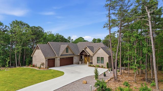77 Letrista Dr, Hot Springs Village, AR 71909