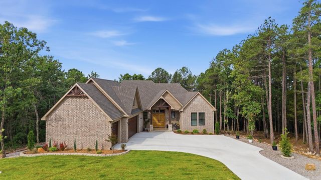 77 Letrista Dr, Hot Springs Village, AR 71909