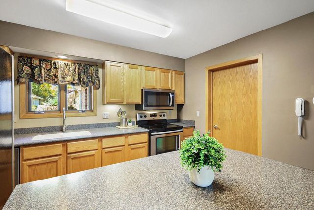 7213 Saukdale Drive, Madison, WI 53717