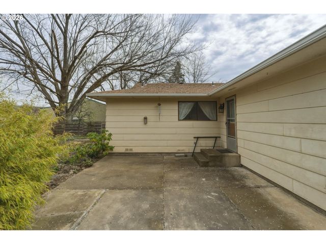 1427 WILKENSON St, Milton Freewater, OR 97862