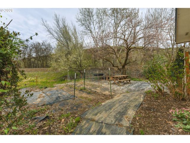 1427 WILKENSON St, Milton Freewater, OR 97862