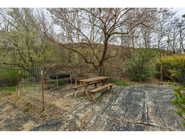 1427 WILKENSON St, Milton Freewater, OR 97862