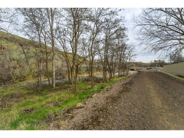 1427 WILKENSON St, Milton Freewater, OR 97862