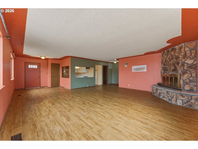 1427 WILKENSON St, Milton Freewater, OR 97862